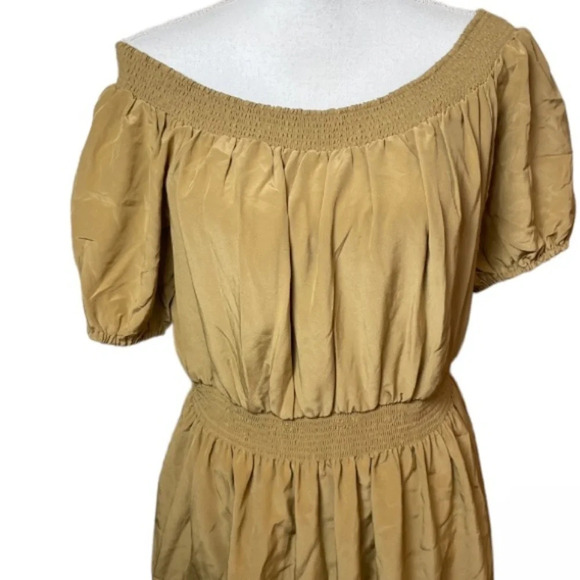 Club Monaco Dress Womens 12 Silk Nude Beige Smocked Flowy Neutral Minimal Boho - Picture 4 of 8